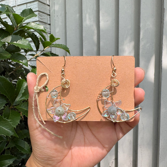 🌙🦋Blue crescent moon earrings🦋🌙￼