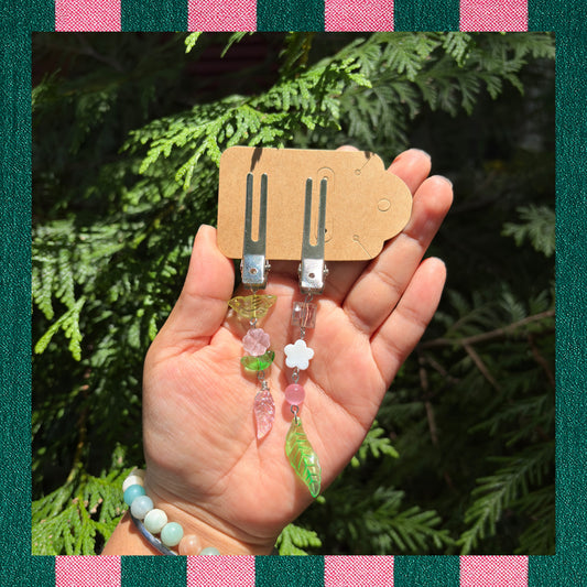 Spring time hair clips🌷🌿☀️