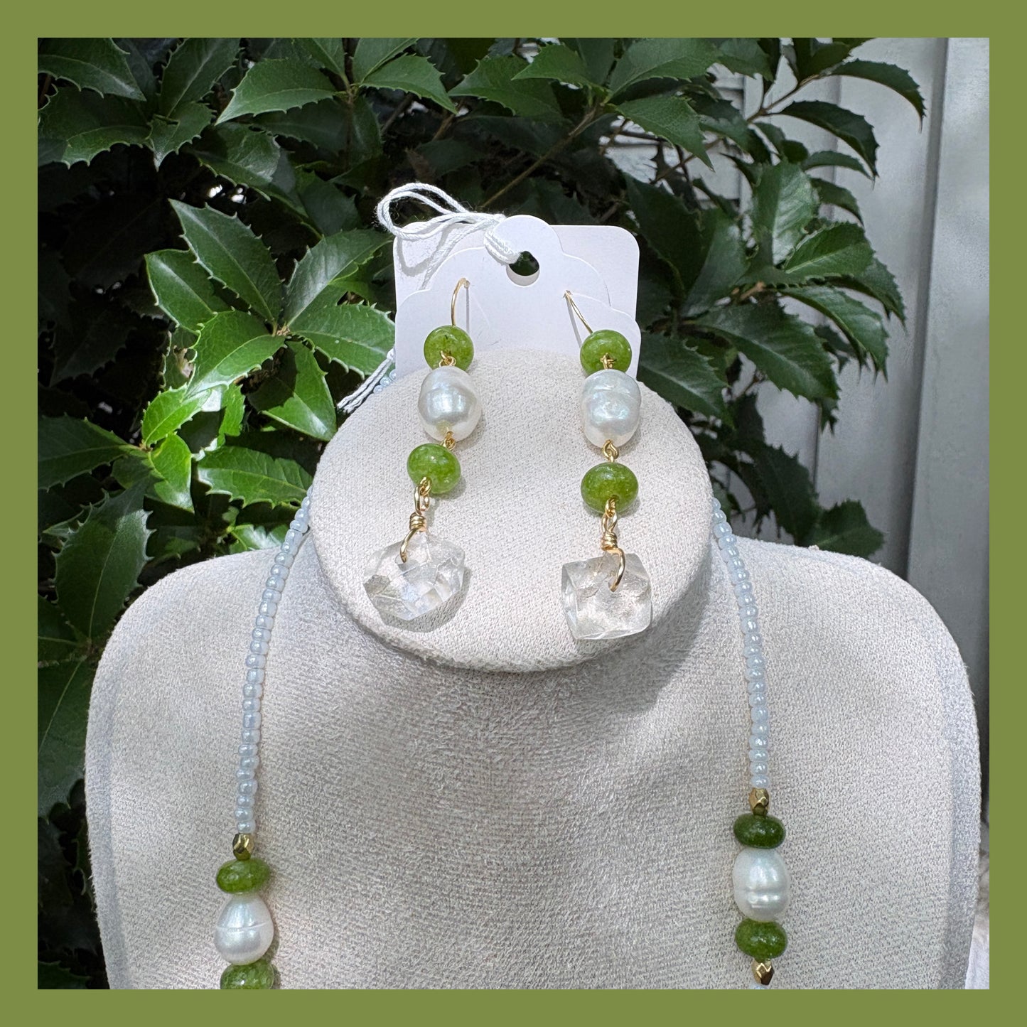 🍃🐚Dyed jade beads x fresh water pearls x clear quartz necklace and earrings set🐚🍃